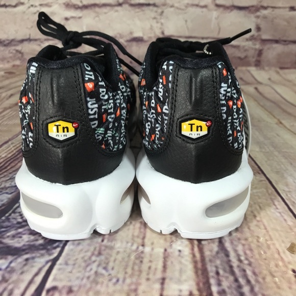 NIKE Air Max Plus "Just Do It" JDI Black/White - Picture 3 of 8